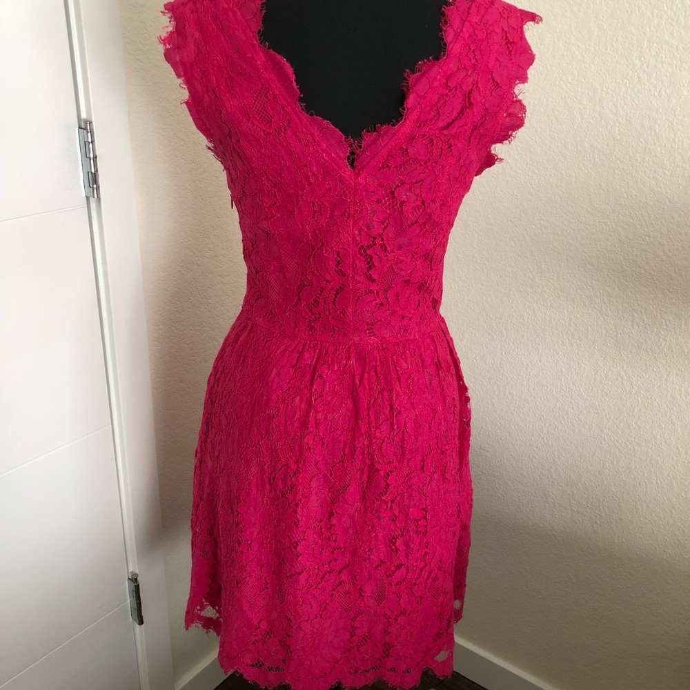 Hot pink lace dress - Picture 5 of 6